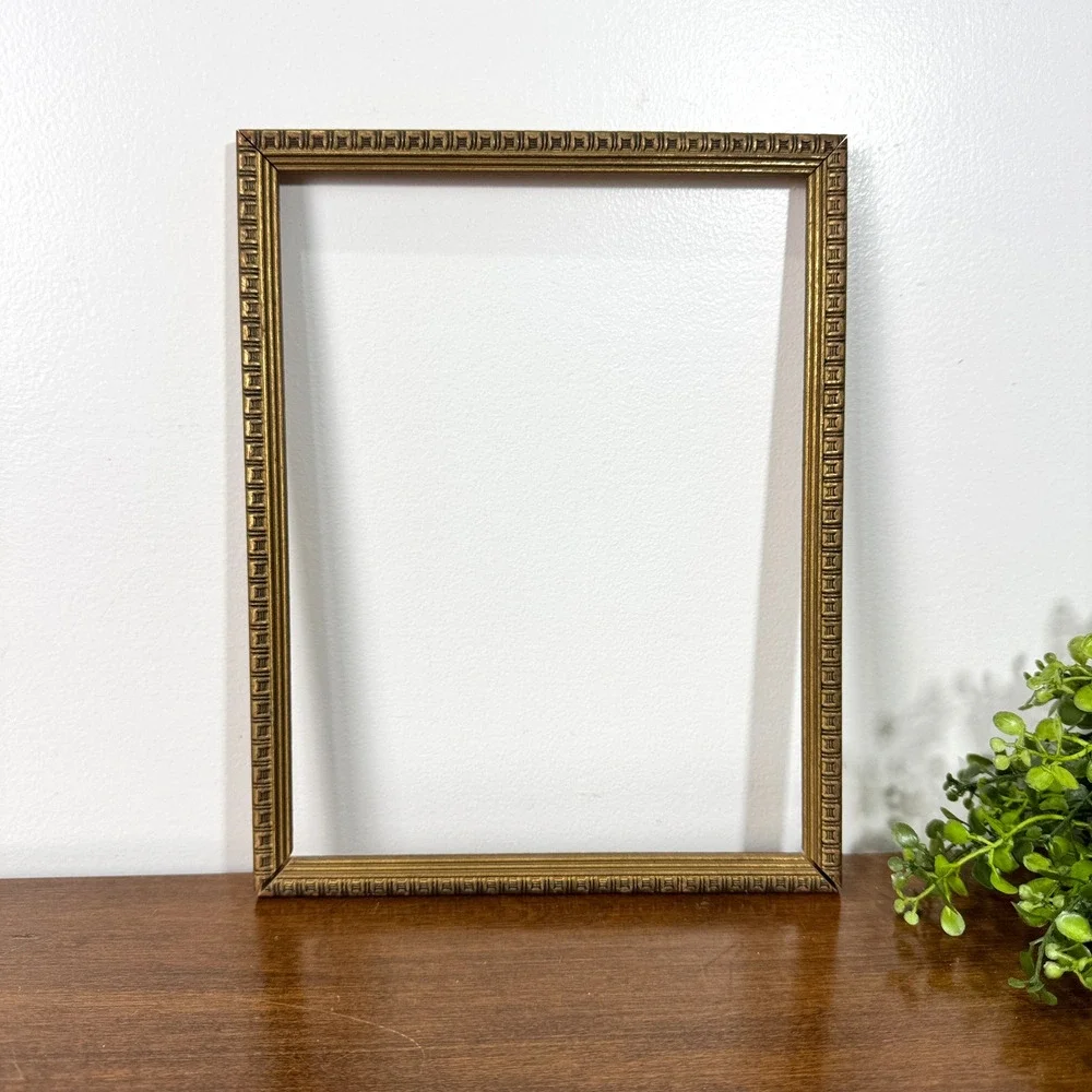 Vintage Gold Wood Picture Frame Greek Key Carved Fits 7x9 Photo Artwork Ornate
